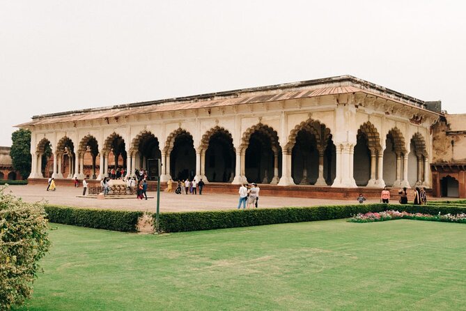 From Delhi : Taj Mahal & Agra Fort Tour by Luxury Express Train - Food and comfort: what’s actually included for the price