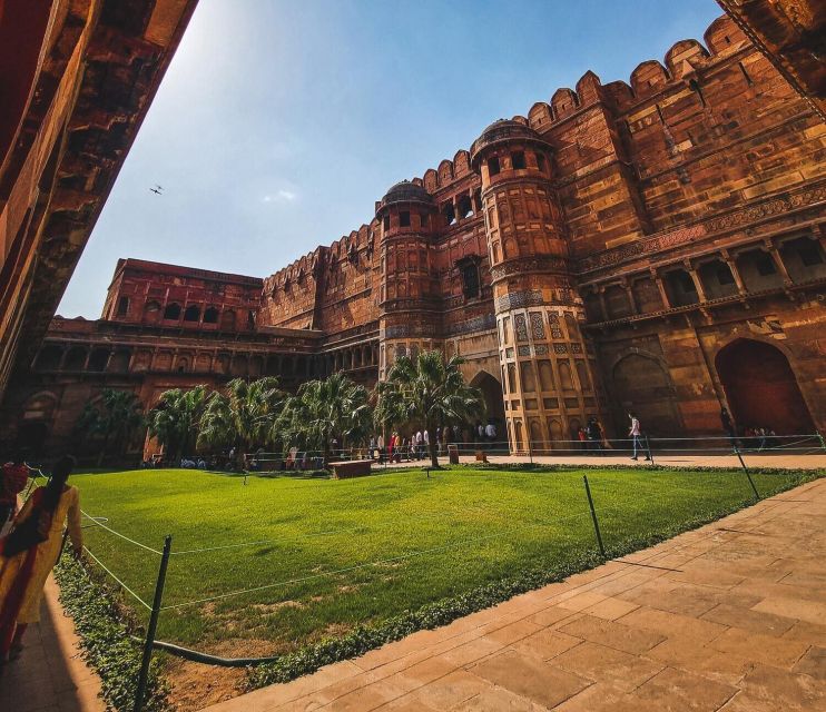 From Delhi: Taj Mahal, Agra & Mathura Tour by Car - Shri Krishna Janmasthan Temple: the spiritual centerpiece in Mathura