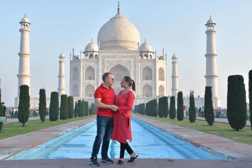 From Delhi: Taj Mahal & Agra Tour by Superfast Train - Taj Mahal with guided time: how to make 3 hours count