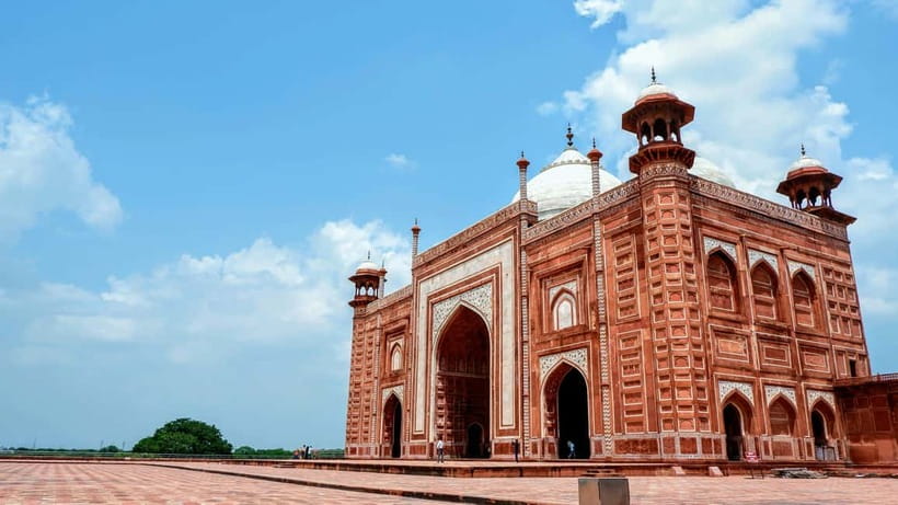 From Delhi: Taj Mahal & Agra Tour with Lunch at Marriott - Courtyard by Marriott lunch: why this stop matters for a long day