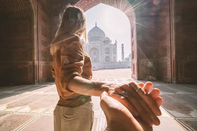 From Delhi: Taj Mahal and Agra Fort Private Day Tour by Car - The Real Value: Private Car + an English Guide Who Helps You See