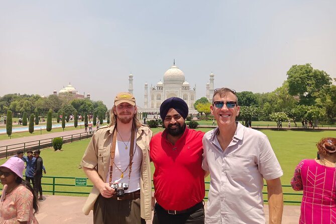 From Delhi: Taj Mahal and Agra Private Day Tour - The ride from Delhi: comfort that actually saves energy