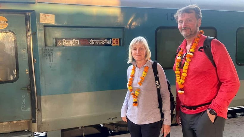 From Delhi: Taj Mahal Day Trip by Fast Train with Transfers - If the train changes: how to handle disruptions without losing the day