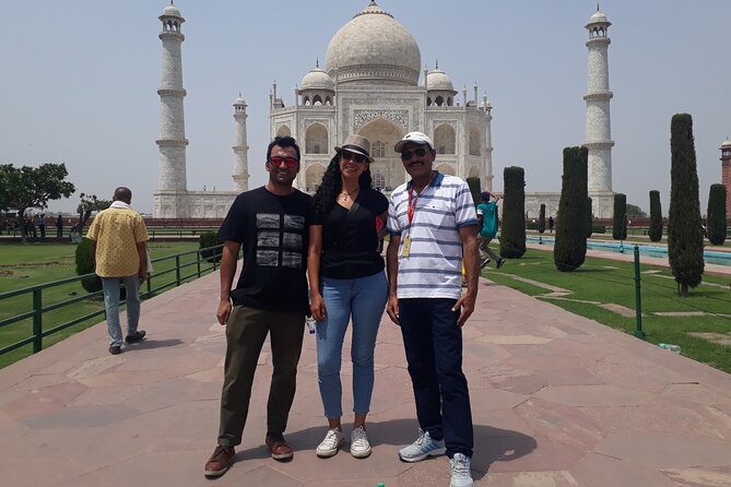 From Delhi : Taj Mahal Luxury Tour Package by Car - Itmad-ud-Daula area: shopping with a guide, not chaos