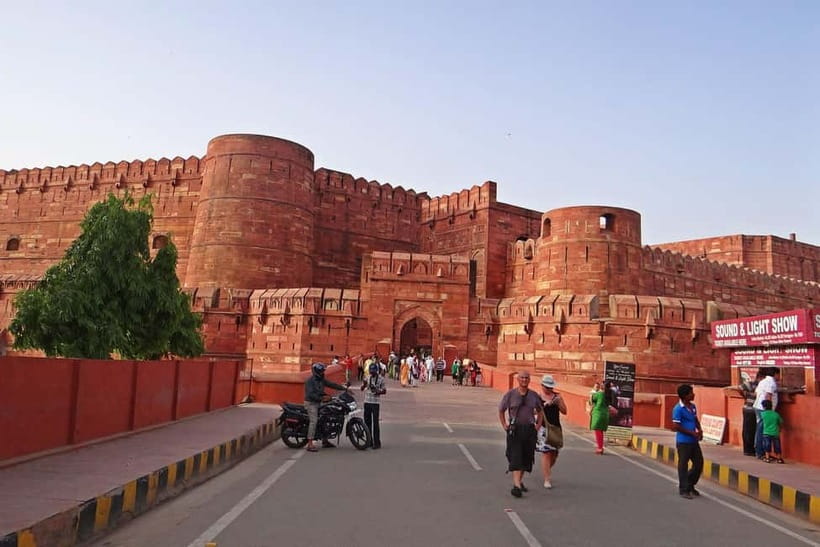 From Delhi: Taj Mahal & Mathura, Vrindavan Private Day Trip - Taj Mahal guided for 2 hours: what to focus on with a real guide