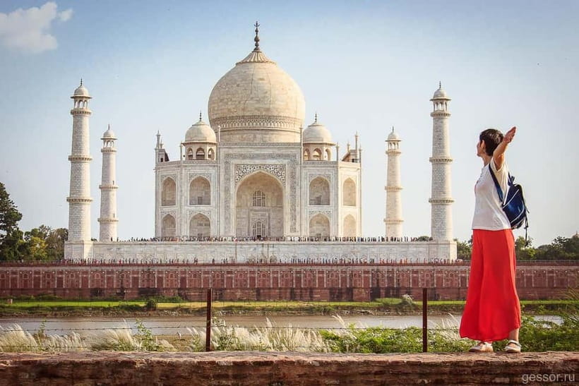 From Delhi: Taj Mahal Sunrise & Agra Private Day Trip - Agra Fort: Mughal Power in Stone, Not Just Love Letters