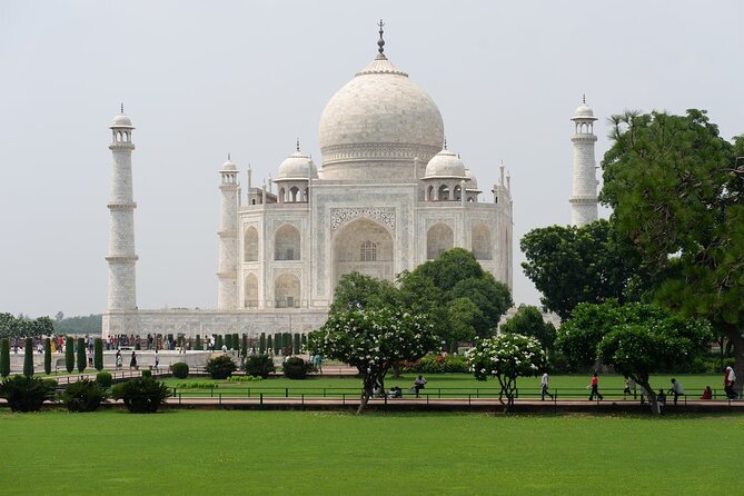 From Delhi: Taj Mahal Sunrise and Agra Fort Private Tour - Private AC Transport: What Makes the Delhi to Agra Ride Worth Paying For