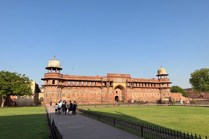 From Delhi: Taj Mahal Sunrise and Agra fort Tour by Private Car - The drive on Yamuna Expressway: comfort, timing, and nerves