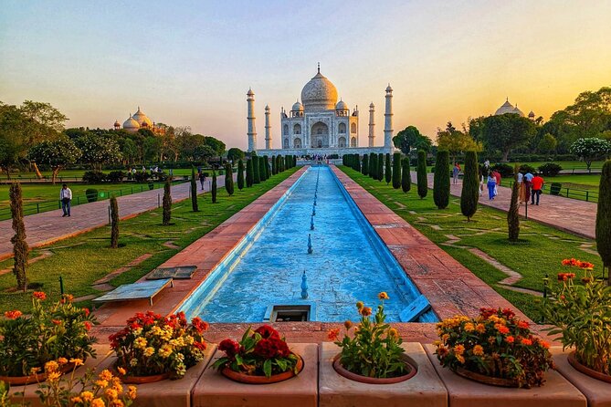 From Delhi: Taj Mahal Sunrise and Agra fort Tour by Private Car - Getting into the Taj Mahal faster (and better) than you’d expect