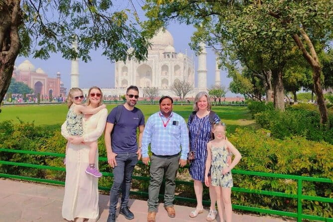 From Delhi: Taj Mahal Sunrise, Baby Taj & Agra Fort Private Tour - Lunch at a 5-star hotel and the small comfort wins