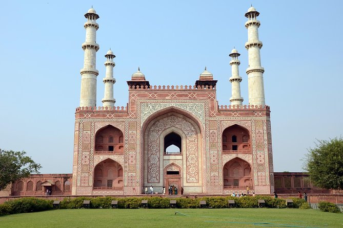 From Delhi : Tajmahal Sunrise tour with Agra fort, Baby Taj, Meal - DoubleTree by Hilton Agra Meal Break: Why the Lunch Stop Helps