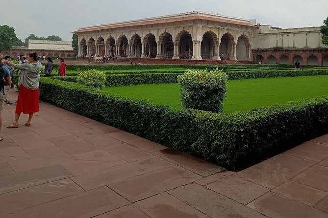 From delhi:(Vip entry)All Inclusive Taj Mahal & Red Fort day trip - Guide and Driver Quality: Aman, Jaideep Rajawat, Ravindra, and the English Factor