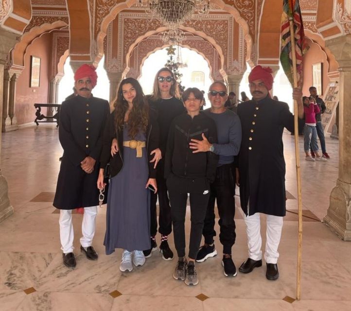 From New Delhi: Jaipur Private Day Trip with Guide - Leaving Delhi in a Private Car That Actually Feels Comfortable