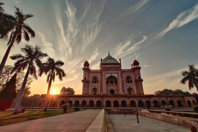 Full-Day New and Old Delhi Private Car Tour with Pick Up - Red Fort and Jama Masjid: Where Old Delhi Turns Real