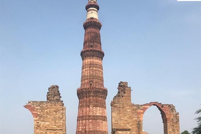 Full-Day Old and New Delhi Private Tour with Qutub Minar - Old Delhi’s Big Moment: Jama Masjid and the Scale of Faith