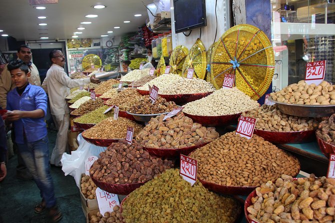 Full Day Old Delhi Food, Heritage, Cultural experience&visit Masterji Kee Haveli - Khari Baoli spice market: a 30-minute hit of wholesale scents
