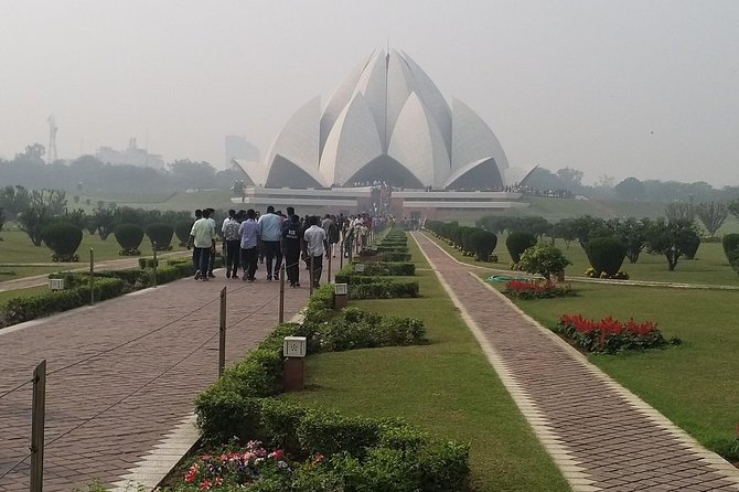 Full Day Tour of Delhi With Guide & Entrances - Old Delhi at Jama Masjid: Big Mosque Energy and Entry Planning