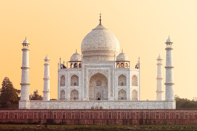 Full Day Trip To Taj Mahal By Car From Delhi - Taj Mahal with a language guide: making the marble moments count