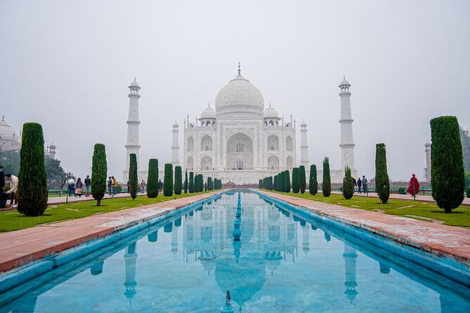 Golden Triangle 3 days Tour to Delhi Agra and Jaipur - Old Delhi’s big sights: Jama Masjid, Chandni Chowk, and Khari Baoli spice air