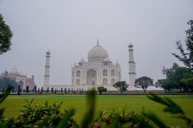 Golden Triangle 3 days Tour to Delhi Agra and Jaipur - Taj Mahal sunrise in Agra: the early start that actually pays off