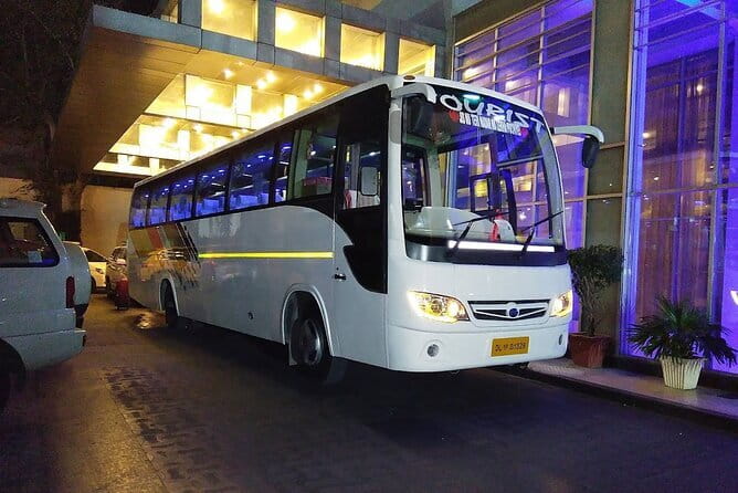 Golden Triangle Group Tour with 5 Star Hotels - All Inclusive - Day 4: Agra to Jaipur Road Time and Arrival Rhythm