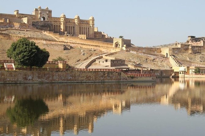 Golden Triangle India Tour 4 Days - Day 1 in Delhi: Jama Masjid, Red Fort, Humayun’s Tomb, Lotus Temple, Qutub Minar
