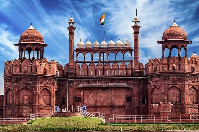 Golden Triangle Tour 2 Nights 3 Days - India Gate and Rashtrapati Bhavan: iconic views with a road-side reality check