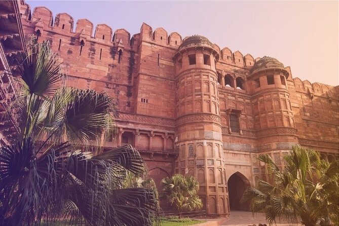 Golden Triangle Tour 3 Nights and 4 Days - Delhi’s big contrasts: Qutub Minar, Humayun’s Tomb, Raj Ghat, India Gate