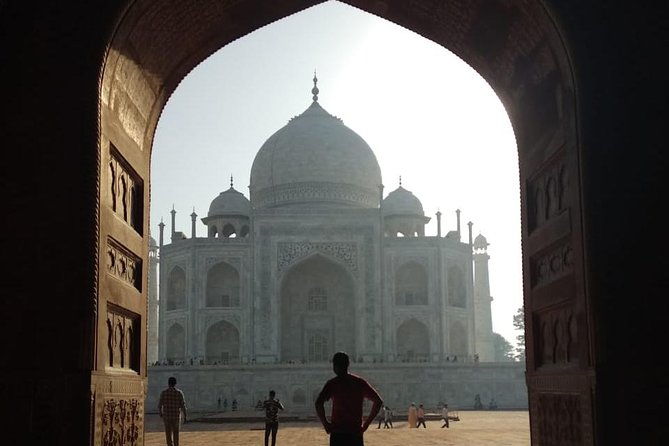 Golden Triangle Tour 4 Nights 5 Days - Day 3: Fatehpur Sikri detour, then Jaipur City Palace and Jantar Mantar