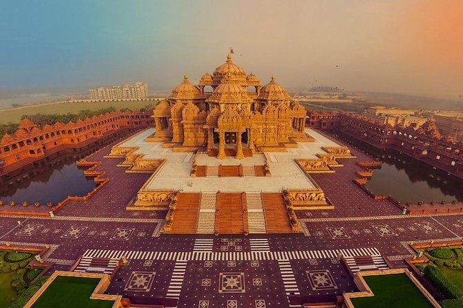 Golden Triangle Tour By Car ( 6 Days ) - Day 2 in Delhi: New Delhi to Old Delhi in one guided day