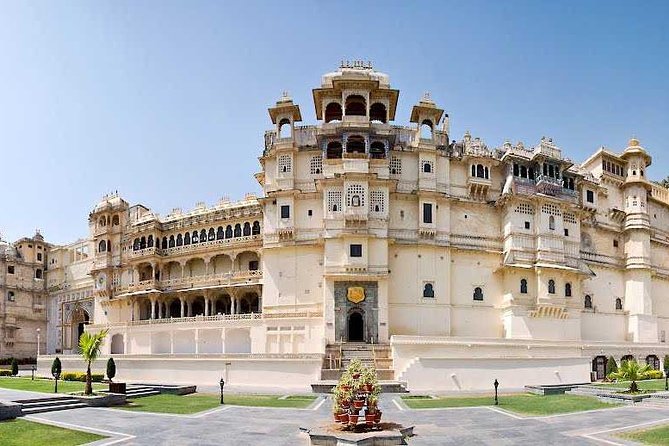 Golden Triangle tour with Historical Rajasthan - Agra Fort, Fatehpur Sikri, and the ghost-city detour