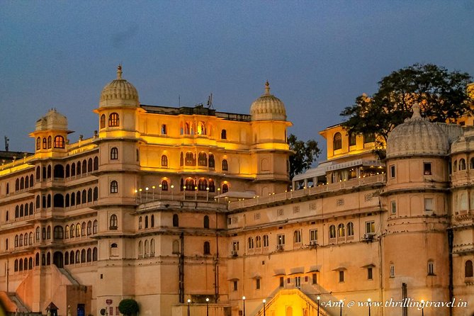 Golden Triangle tour with Historical Rajasthan - Jaipur’s Amber to Hawa Mahal day: forts, observatory, and shopping breaks