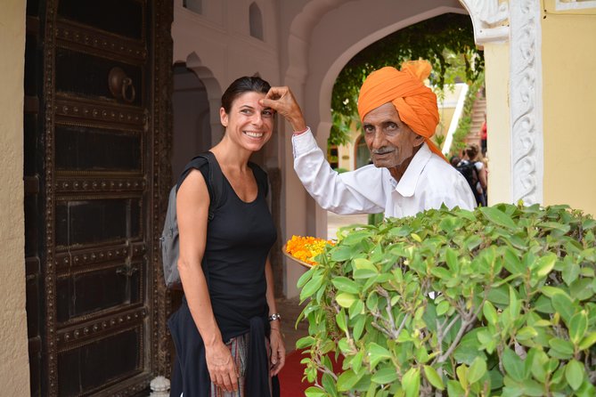 Golden Triangle tour with Ranthambore Jungle Safari - Agra handoff: the drive is part of the trip