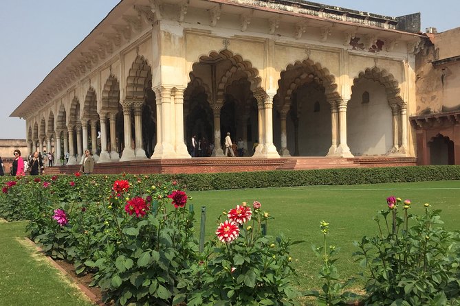 Golden Triangle Tour With Udaipur - Day 6 Udaipur by Lake Pichola: City Palace, Lakes, Sajjangarh, and Saheliyon-ki-Bari