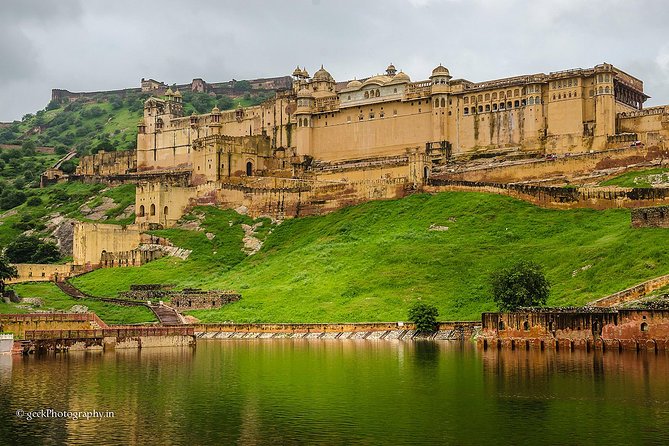 Golden Triangle with Wildlife and Royal Castle Stay - Day 5 in Jaipur: Amber Fort by jeep, plus City Palace, Hawa Mahal, Jantar Mantar