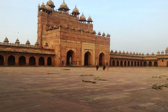 Guided Day Trip from Delhi to Agra & Fatehpur Sikri - Price and value: what you pay for, what you must budget