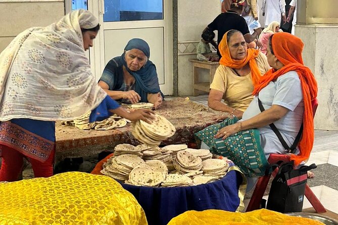 Half Day Cultural and Foodie Old Delhi Tour - Getting Oriented from Rajiv Chowk (and Why It Matters)