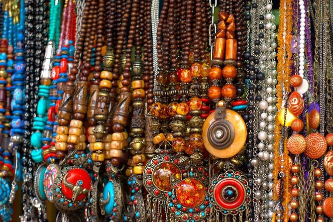 Half Day Delhi Shopping Tour With Shopping Consultant - Getting From Hotel to Markets Without the Headache