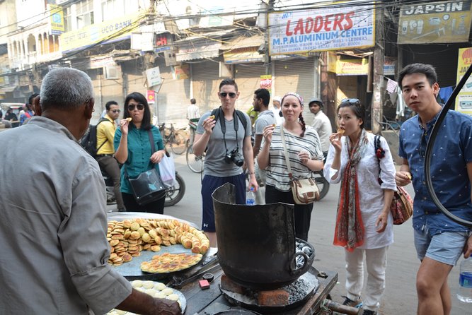 Half-Day Food Tour with Cycle Rickshaw ride to Masterji Kee Haveli - FAQ