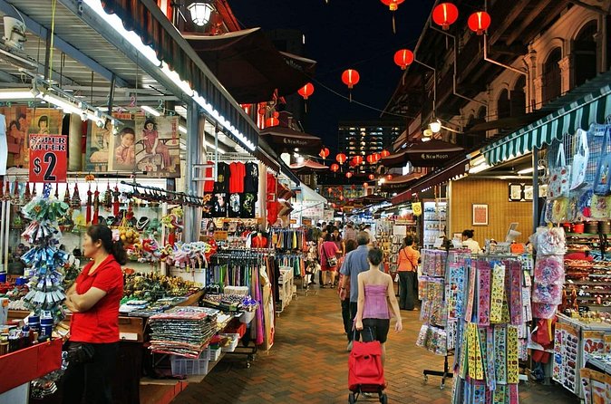 Half Day Private Delhi Shopping Tour With Female Consultant - Stop 2: Pasar Chandni Chowk + a cycle rickshaw ride in Old Delhi