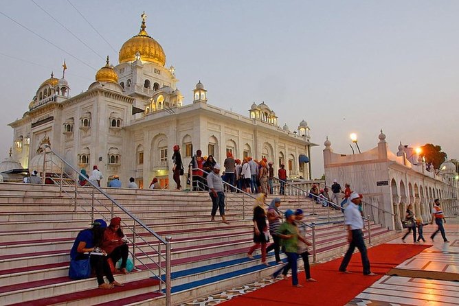 Half Day Private Delhi Temples and Spiritual Sites Tour - Gurudwara Bangla Sahib: where devotion feels public and welcoming