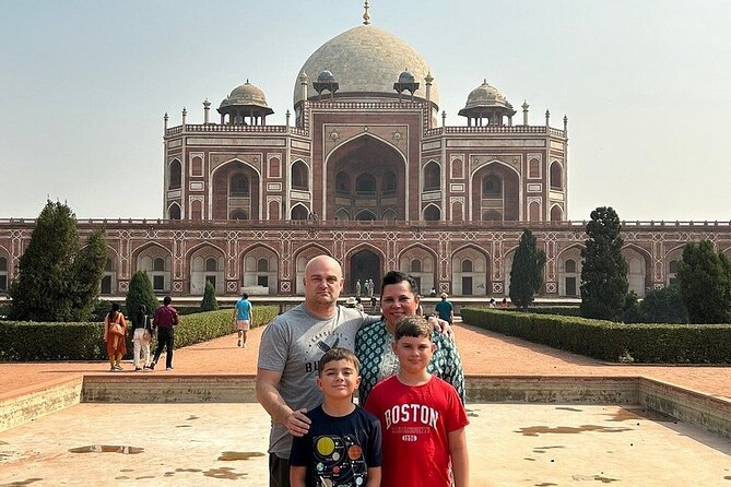 Half or Full Day Delhi Shopping Tour with Female Consultant - Key things to know before you go