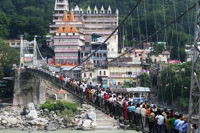 Haridwar Rishikesh Day Tour from Delhi by Car - Ashram Time in Rishikesh: From Sivananda to Ma Anandamayee