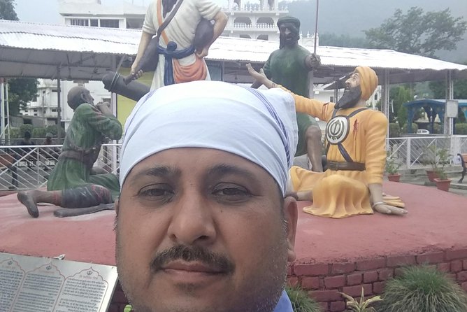 Haridwar Rishikesh Day Tour from Delhi by Car - The Private Car Advantage: Pickup, Bottled Water, and a Driver You Can Trust