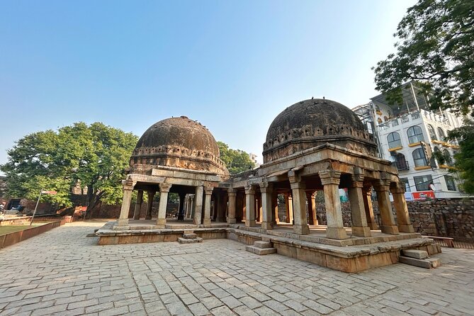 Hauz Khas Village: A Self Guided Walking Tour - What 1 hour 30 minutes really feels like