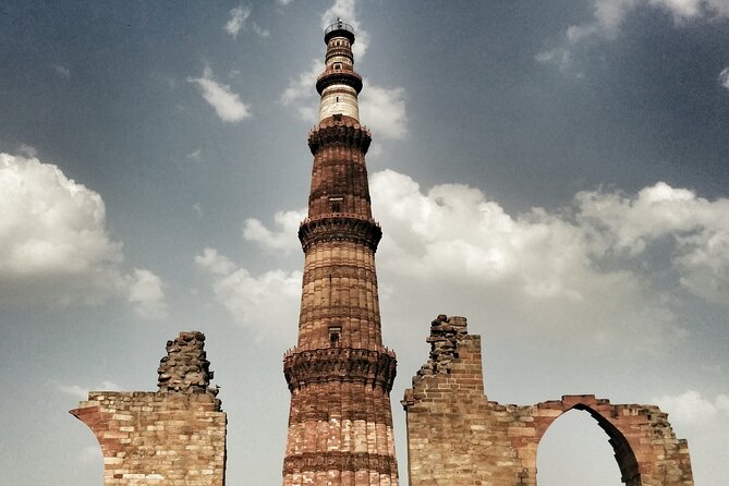 Incredible Rajasthan with Taj Mahal Tour - Day One to Two in New Delhi: Qutub Minar, Old Delhi, and Market Energy
