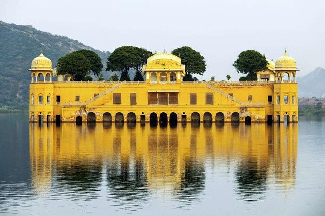 Jaipur City Private Day Tour From Delhi By Car-All Inclusive Tour - Panna Meena ka Kund: a stepwell stop that rewards calm walking
