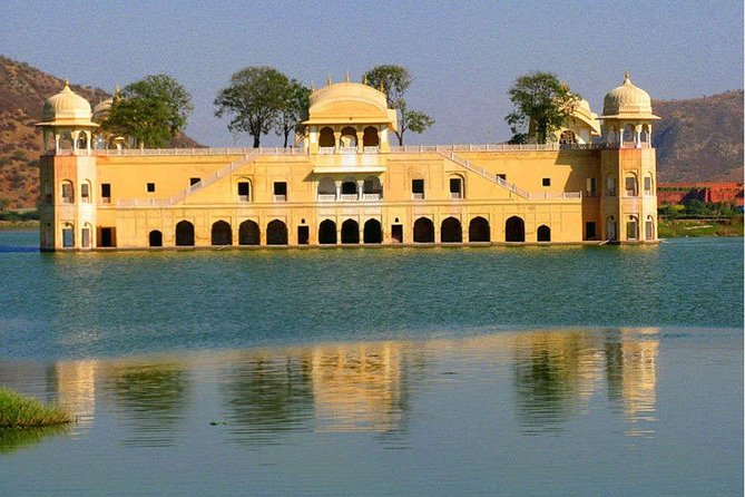 Jaipur Pink City Same Day Tour By Car From Delhi-All Inclusive - What your guide does that you feel immediately