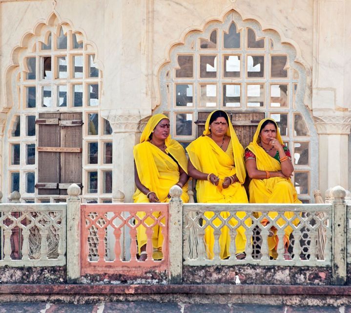 Jaipur Private Day Trip with Monument Tickets from New Delhi - Pickup Options and Private AC Car Comfort on the Delhi to Jaipur Drive