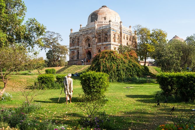 Lodhi Garden Heritage Walk - The market street-food tasting: local bites, controlled chaos